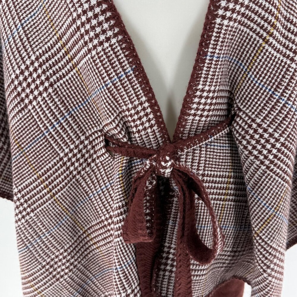 Reversible Cabi Wrap M/L Burgundy Plaid (RETAIL $130) - Picture 7 of 9